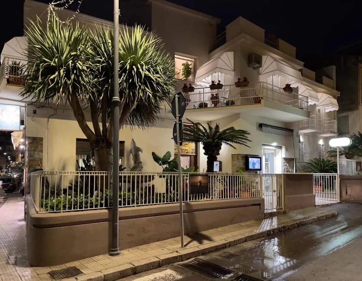 Apartment Il Delfino Holiday House Cefalu