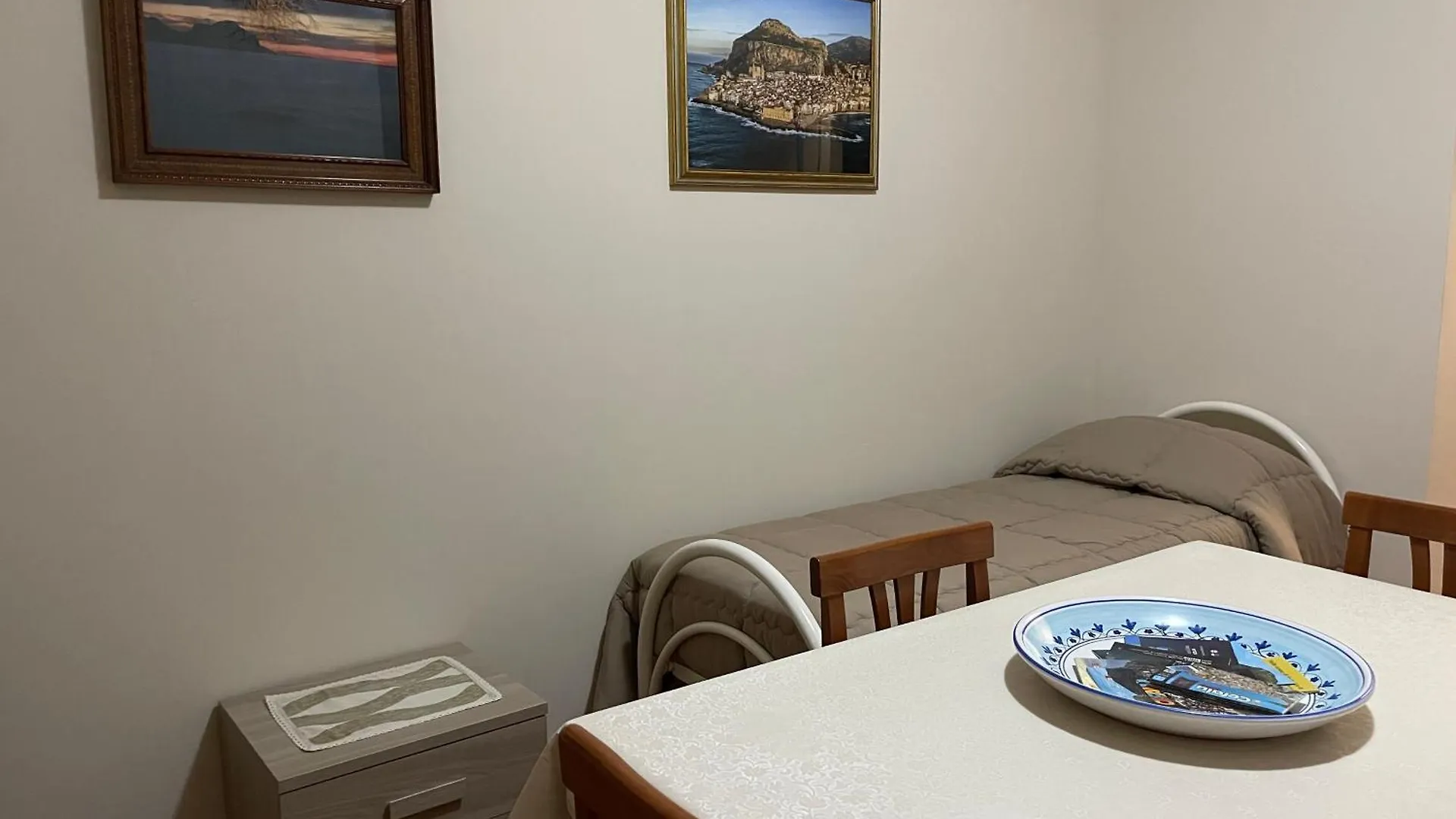 Apartment Il Delfino Holiday House Cefalu Italy
