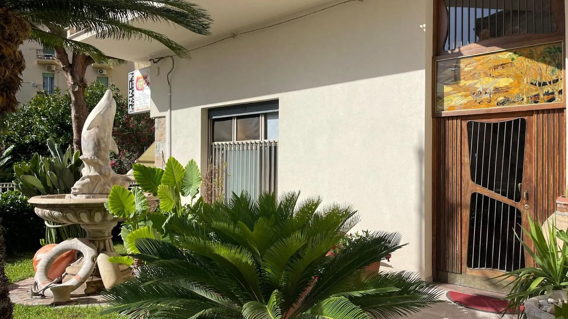 Il Delfino Holiday House Cefalu Italy